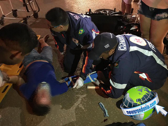 MOTOCICLISTA QUEBRA O BRAÇO AO PASSAR SINAL VERMELHO NA MAMORÉ E COLIDIR EM CARRO - VEJA VÍDEO - News Rondônia