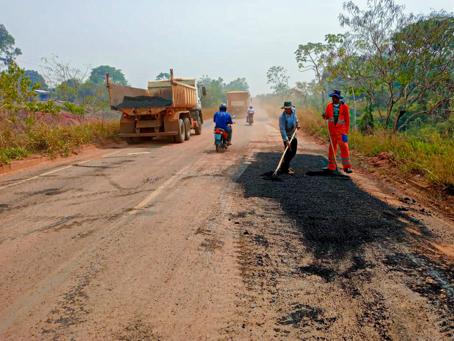 AVANÇOS No sul de Rondônia, frentes de serviço do DER avançam na manutenção do asfalto nas rodovias 370 e 391 - News Rondônia