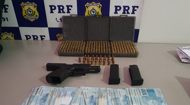 Em Ji-Paraná/RO, PRF apreende uma pistola Glock, um carregador municiado com 15 cartuchos, e outros 310 intactos em caixas - News Rondônia
