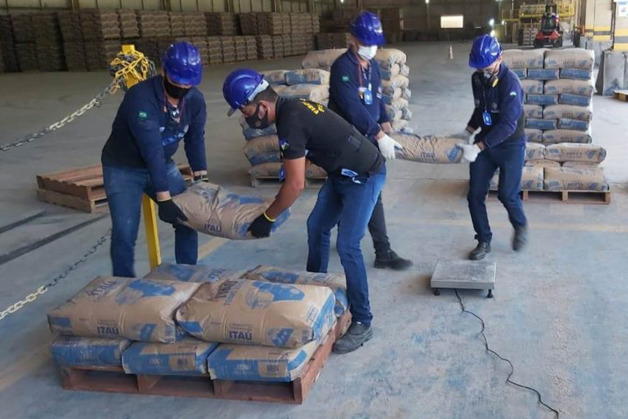Ipem vistoria lojas de materiais de construção; sacos de cimento de 42,5 e 50 quilos foram aprovados durante fiscalização - News Rondônia