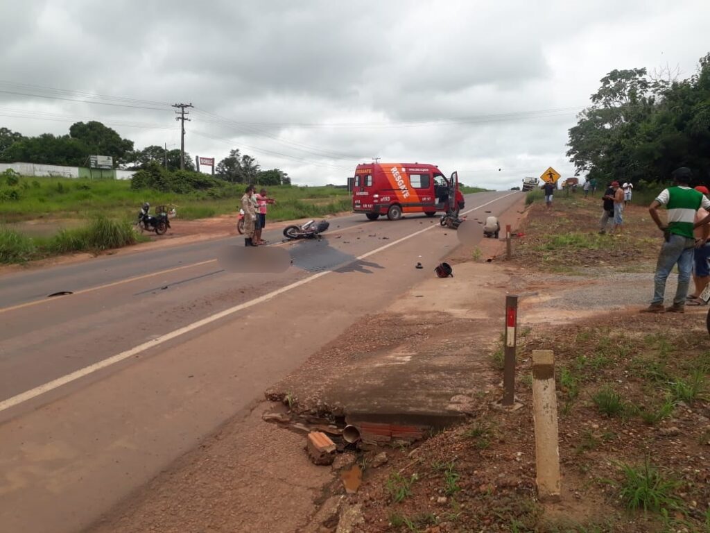 VEJA VÍDEO - Trágico acidente deixa dois motociclistas mortos na BR 364 - News Rondônia