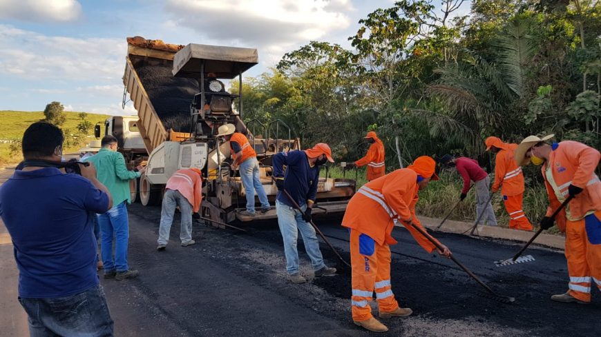 Mais de 30 quilômetros da RO-492 foram recuperados em trecho que liga Parecis à RO-491 - News Rondônia