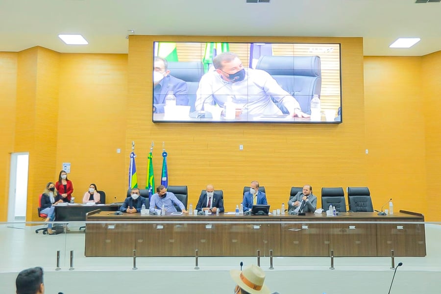 Deputados e prefeitos discutem dívidas de grandes empresas com o Governo do Estado - News Rondônia
