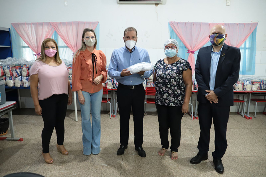 Prefeito acompanha entrega de Kits Alimentação em escolas municipais - News Rondônia