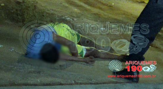 HOMEM É ESPANCADO ATÉ A MORTE NA PRAÇA DA RODOVIÁRIA  POLÍCIA AGE RÁPIDO E PRENDE ACUSADOS - News Rondônia