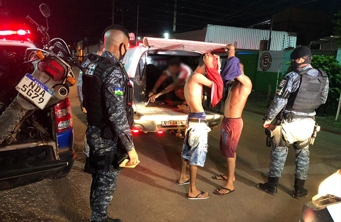VAGABUNDOS - Polícia manda cinco para a cadeia, após fuga alucinada e motos roubadas - News Rondônia