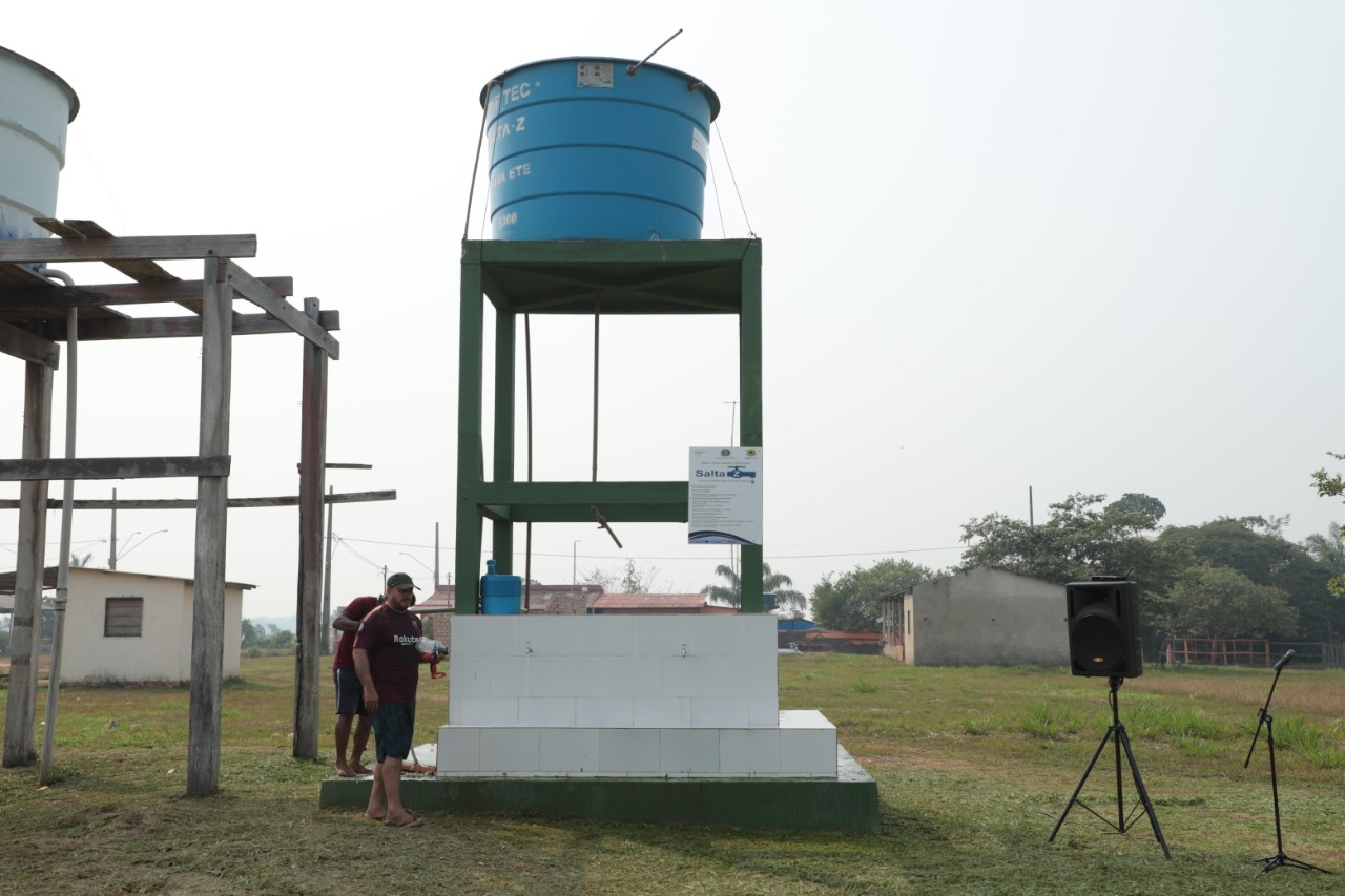 AGROVILA RIO VERDE: Comunidade é beneficiada com distribuição de água potável - News Rondônia