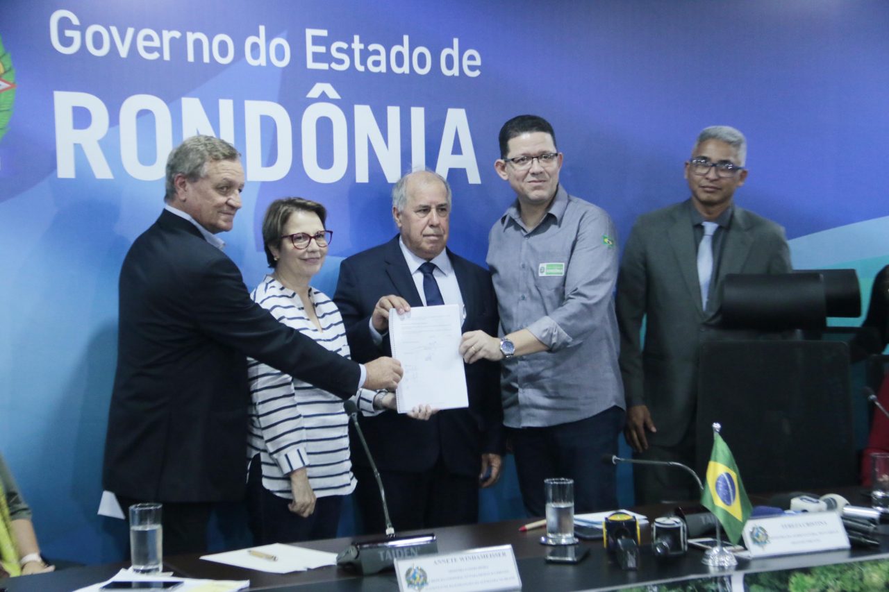 MINISTRA DA AGRICULTURA APONTA AVANÇO NO DESENVOLVIMENTO SUSTENTÁVEL DE RONDÔNIA ATRAVÉS DE MANEJO FLORESTAL - News Rondônia