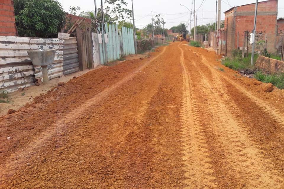 Edwilson Negreiros fiscaliza obras solicitadas por ele nos bairros Porto Cristo I e II; 21 ruas receberam serviços da Prefeitura da Capital - News Rondônia