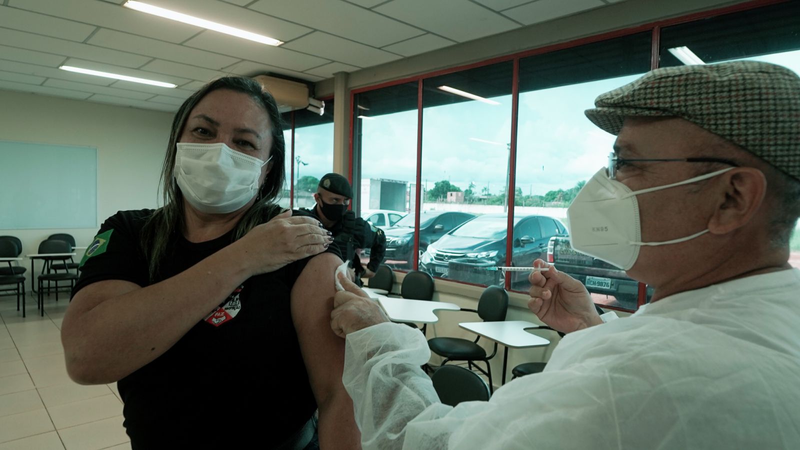 Mais de 400 profissionais da segurança e salvamento são vacinados em Porto Velho - News Rondônia
