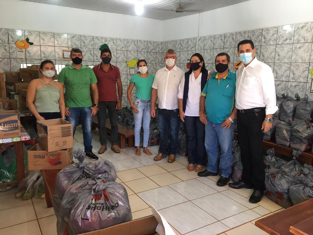 Secretaria de Educação de Rolim de Moura entregou mais de 5 mil cestas de alimentação escolar - News Rondônia