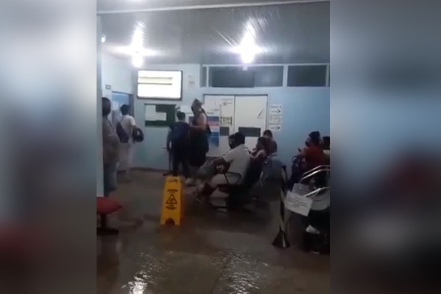 DESCASO - Policlínica Ana Adelaide fica alagada após chuva em Porto Velho - News Rondônia
