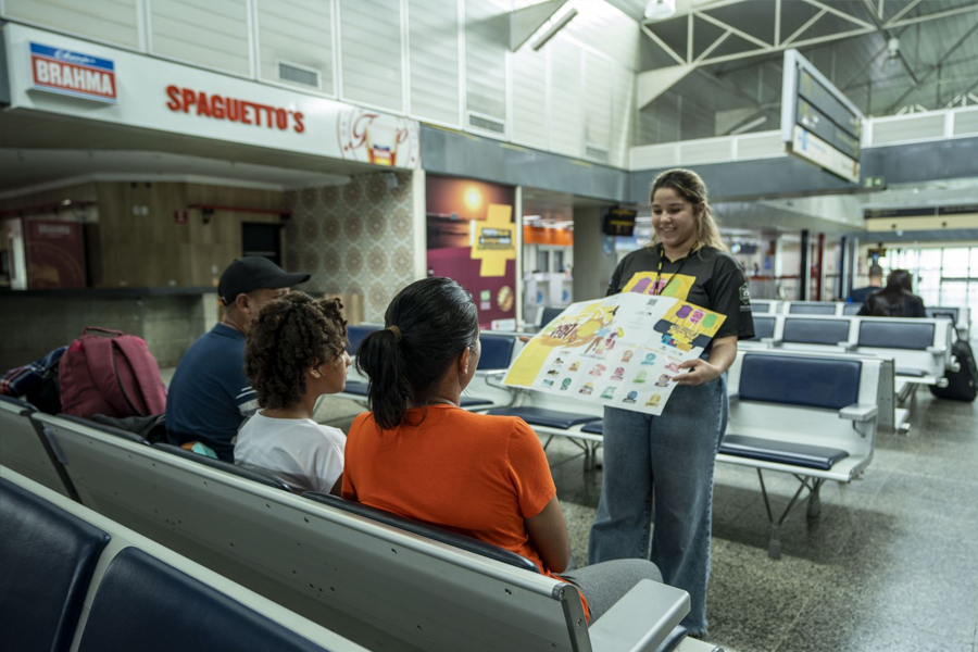 Centro de Atendimento ao Turista recepciona e informa visitantes que chegam ao aeroporto de Porto Velho - News Rondônia