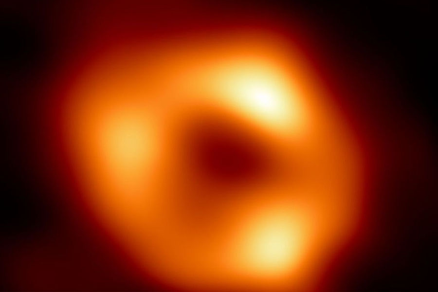 Astrônomos divulgam primeiras imagens de buraco negro da Via Láctea - News Rondônia