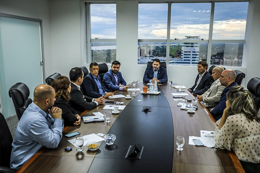 Presidente Alex Redano se reúne com empresários que pretendem investir em Rondônia - News Rondônia
