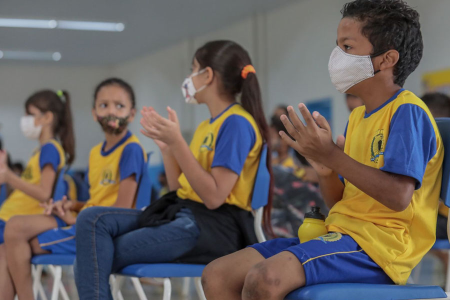 Escola Flor de Piquiá recebe quadra poliesportiva nesta quarta-feira (8) - News Rondônia