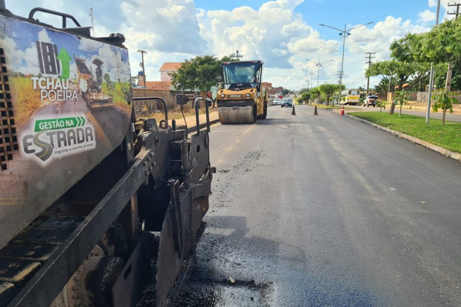 Obras de recapeamento asfáltico do 'Tchau Poeira' avançam no Vale do Paraíso - News Rondônia