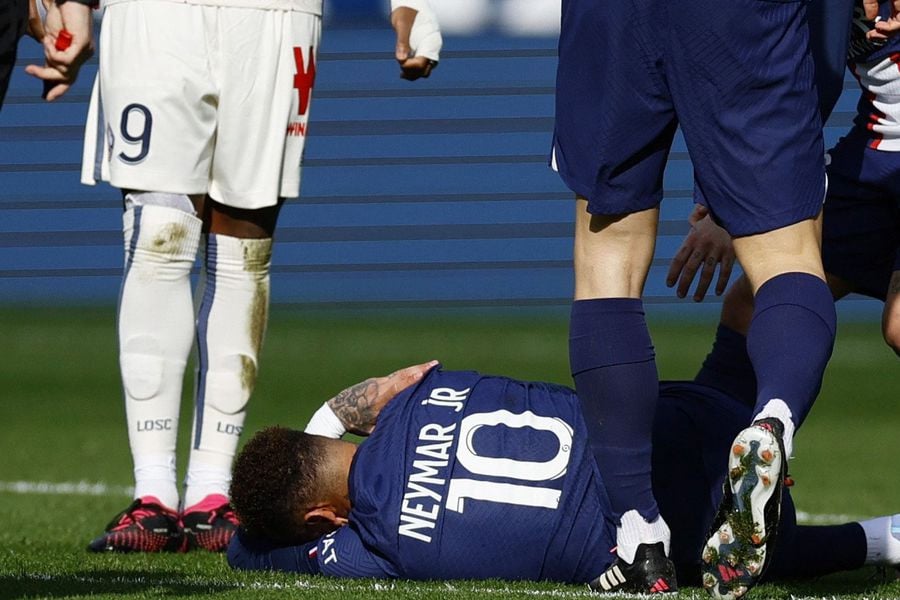 Neymar terá que passar por cirurgia no tornozelo direito - News Rondônia