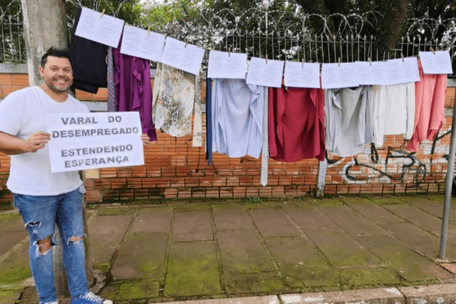 Gaúcho cria Varal do Desempregado. Roupas e vagas para quem precisa de emprego - News Rondônia
