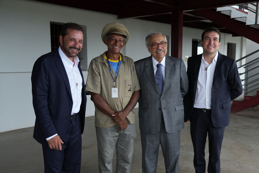 Prefeito Hildon Chaves acompanha ministro do STJ em visita ao complexo da Madeira-Mamoré - News Rondônia