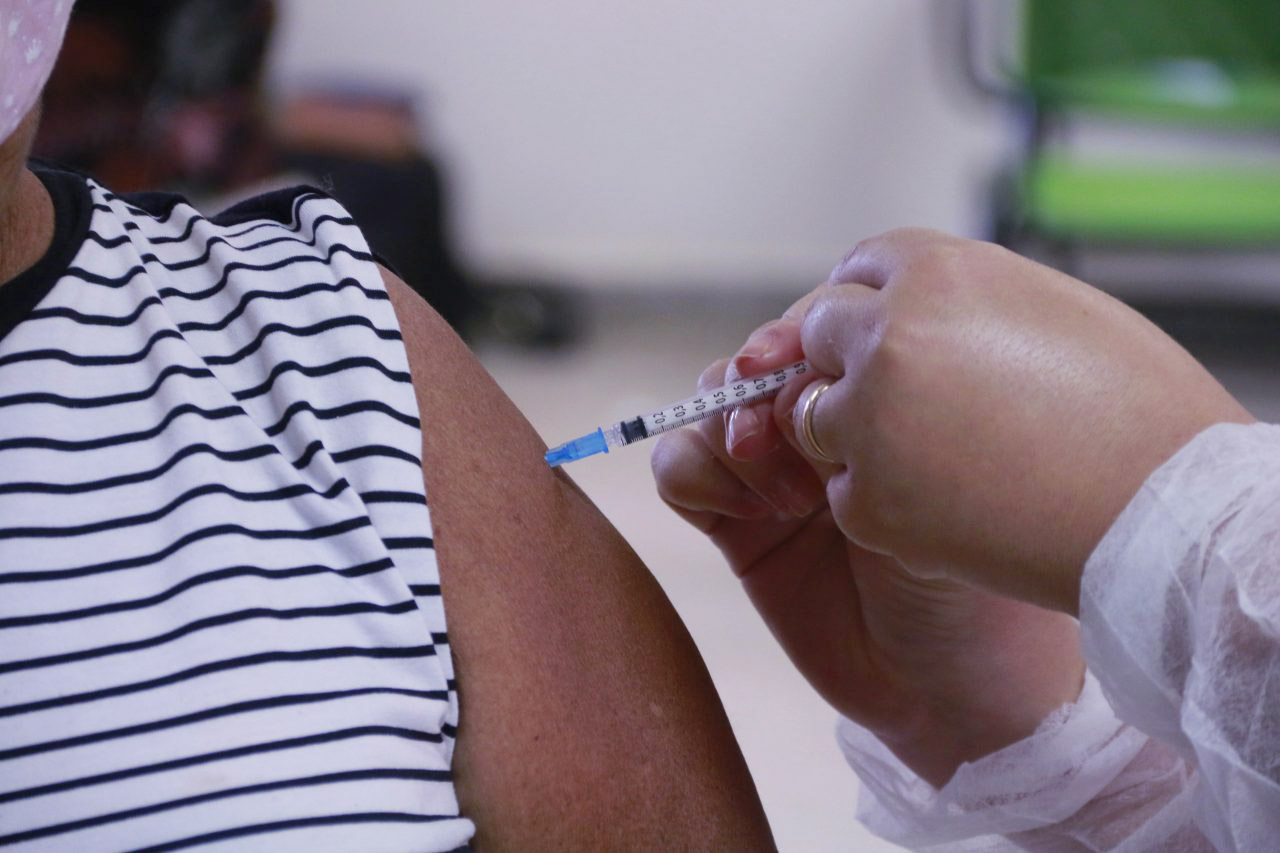 Com quadro de vacinação incompleto, rondonienses arriscam a sorte em meio a subida dos casos de Covid-19 - News Rondônia