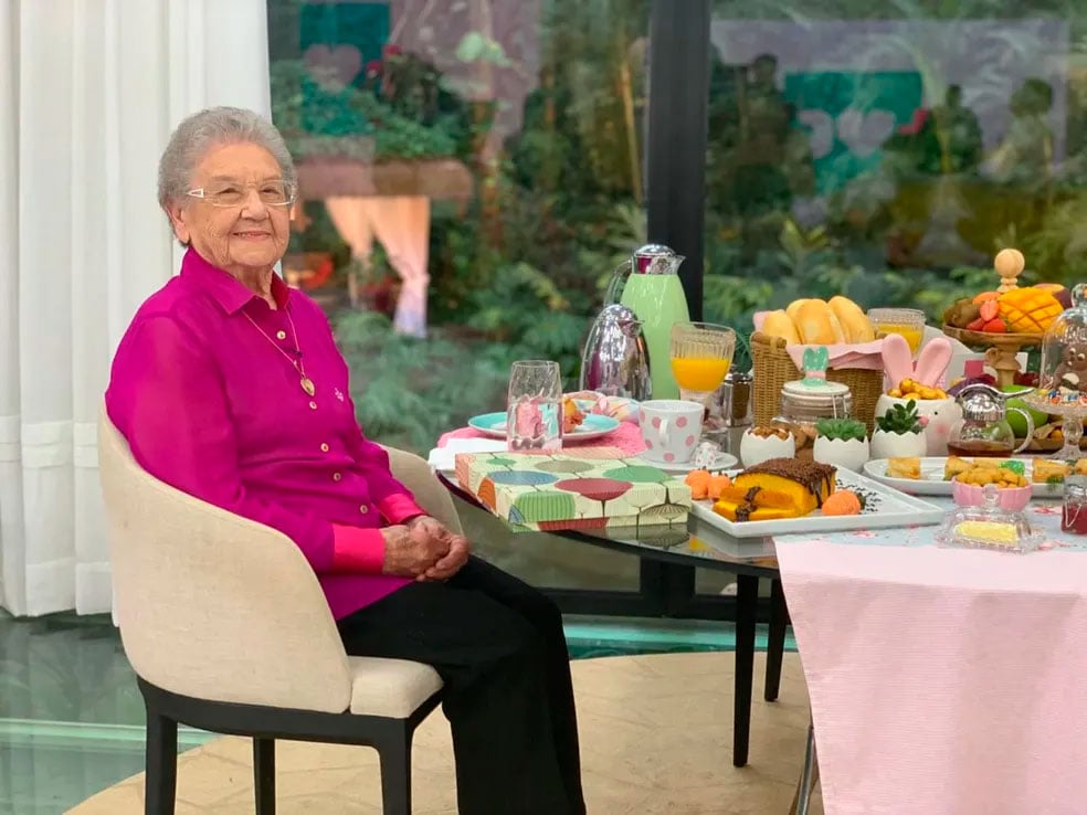 Falece Vovó Palmirinha aos 91 anos, uma figura icônica da culinária brasileira - News Rondônia